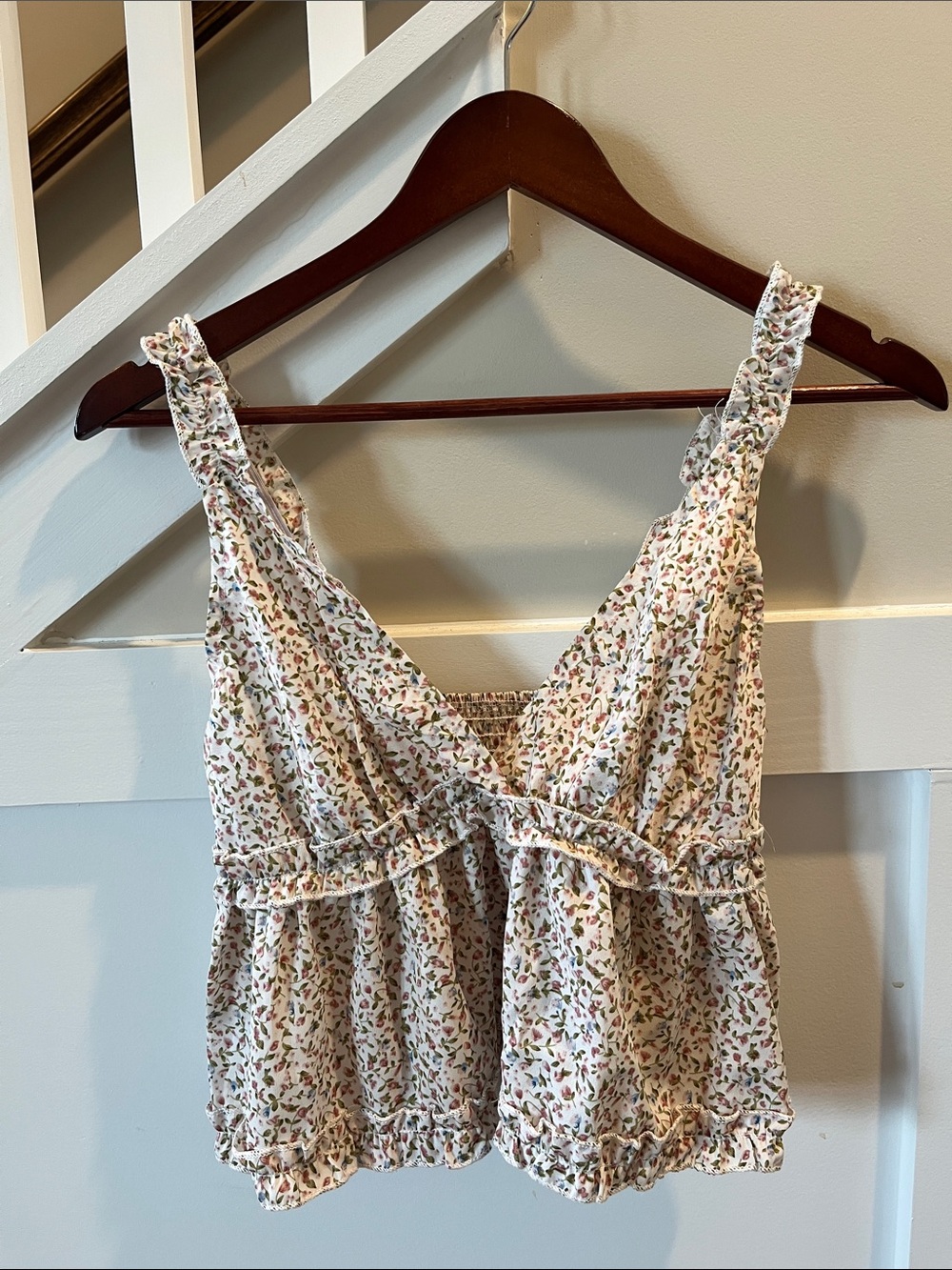 Women’s flowery spring tank top